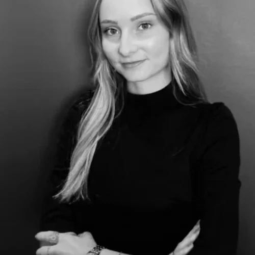 julie-caron-768x768 - copie